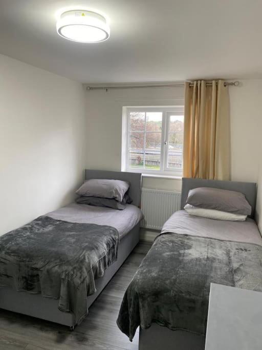 2 Bed House Sleeps 4-5 Βίλα Λίβερπουλ Εξωτερικό φωτογραφία