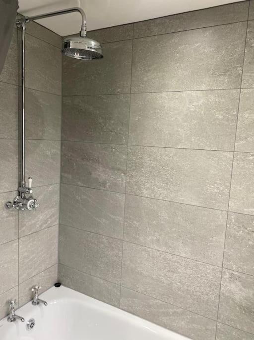 2 Bed House Sleeps 4-5 Βίλα Λίβερπουλ Εξωτερικό φωτογραφία